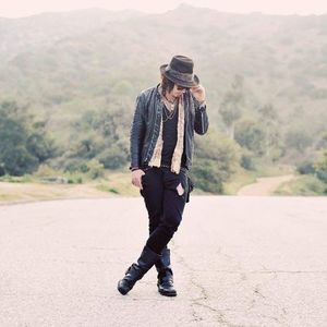 Meet your Posher, Derek